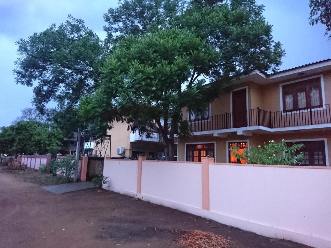Shiva Rest Katharagama Hotel Kataragama Buitenkant foto