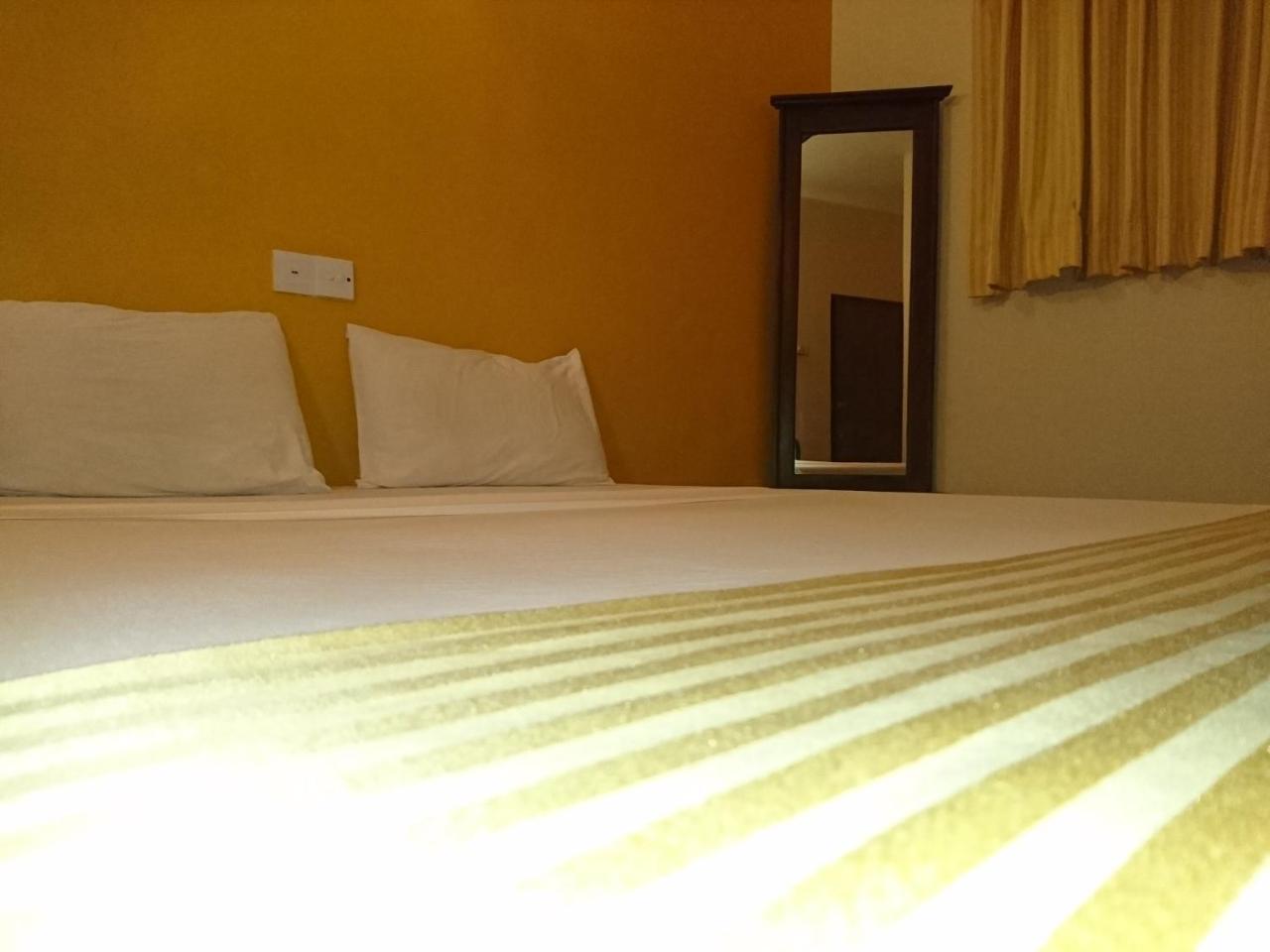 Shiva Rest Katharagama Hotel Kataragama Buitenkant foto